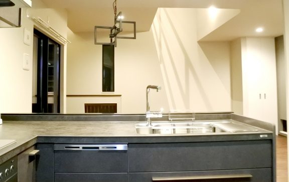 ”L型キッチン”